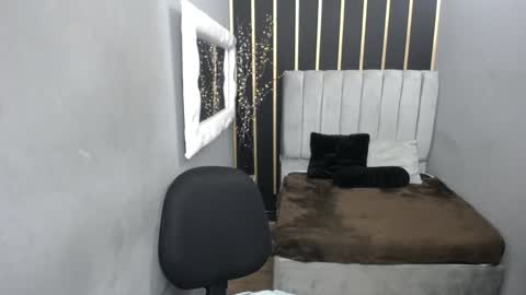 Snapshot of keizy_conte chatting on December 2024 12:12:01 PM K E I Z Y online show from December 2024 12:12:01 PM