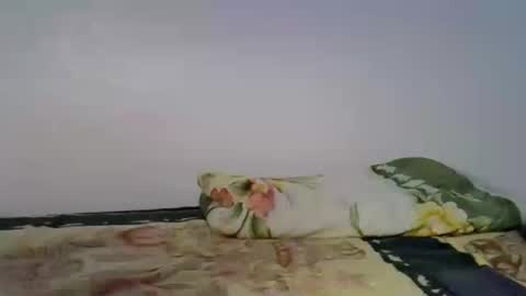 keleni1 online show from January 2026 12:32:01 PM