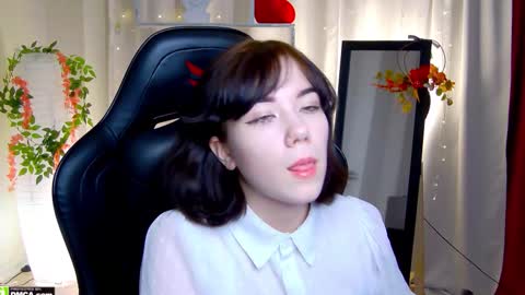 Kelly online show from November 2025 09:19:01 AM