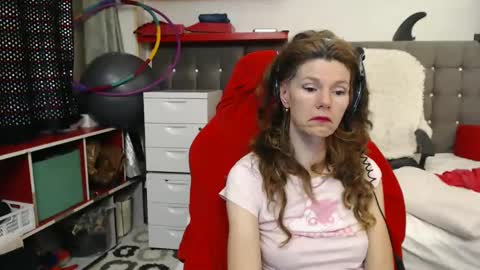 Snapshot of kellynumber chatting on February 2025 01:00:01 AM kelly online show from February 2025 01:00:01 AM