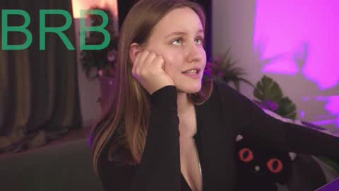 kelly online show from October 2025 07:53:02 AM