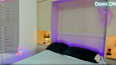 Kendal online show from February 2025 12:19:02 PM