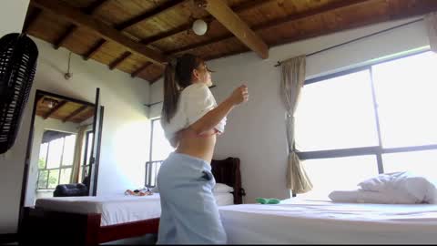 kendall online show from January 2025 04:59:02 PM