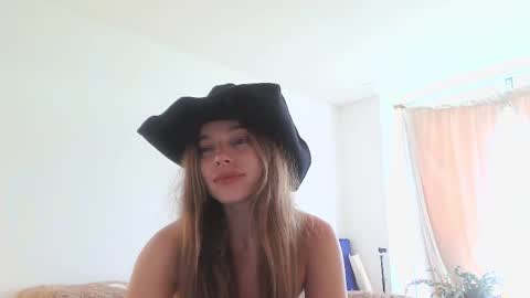 kendall online show from March 2025 06:55:01 PM