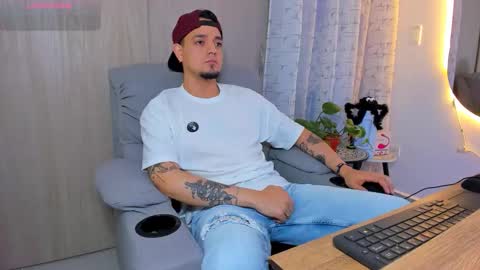 kendel_dimitri online show from October 2025 02:34:01 AM
