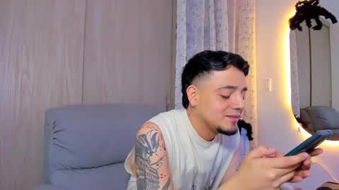 kendel_dimitri online show from October 2025 03:40:01 AM