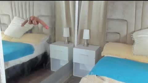 kendra and liam online show from October 2025 12:05:01 PM