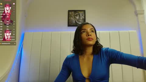 kendra_lux1 online show from November 2025 01:33:02 PM
