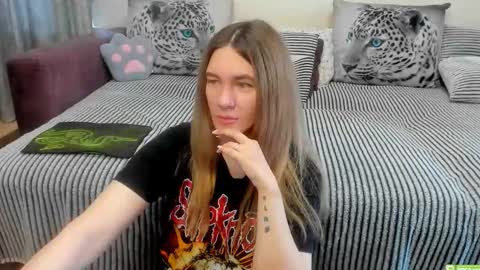Snapshot of kendra_xx_ chatting on April 2026 12:02:02 AM Kendra online show from April 2026 12:02:02 AM