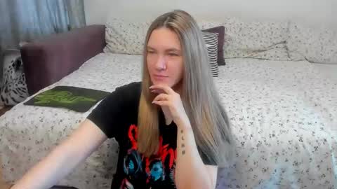 Snapshot of kendra_xx_ chatting on June 2026 12:24:01 AM Kendra online show from June 2026 12:24:01 AM