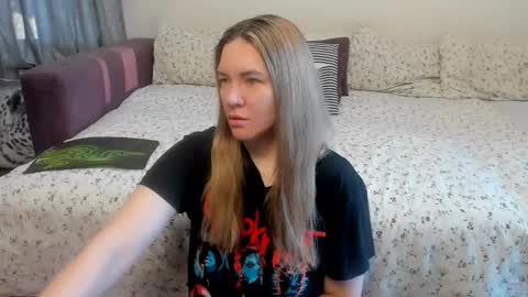 Snapshot of kendra_xx_ chatting on June 2026 11:32:02 PM Kendra online show from June 2026 11:32:02 PM