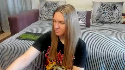 Snapshot of kendra_xx_ chatting on June 2026 11:53:02 PM Kendra online show from June 2026 11:53:02 PM