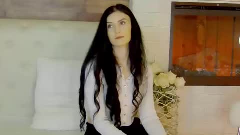 Snapshot of kendrabloom chatting on January 2026 06:38:02 AM KendraBloom online show from January 2026 06:38:02 AM