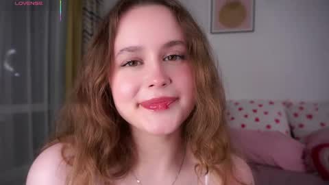 Snapshot of kendraedger chatting on May 2026 10:39:01 PM Kira online show from May 2026 10:39:01 PM