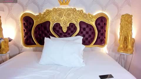 Snapshot of kendralholson chatting on November 2025 04:36:01 AM Kendral online show from November 2025 04:36:01 AM