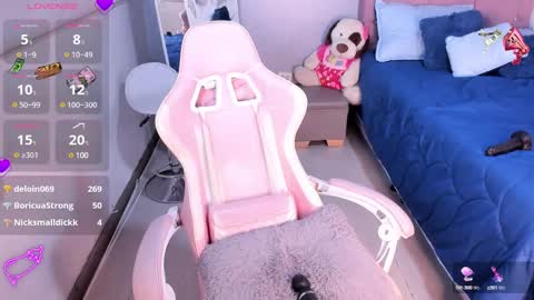 Snapshot of kenia_thompson01 chatting on February 2025 09:09:01 PM 01 online show from February 2025 09:09:01 PM