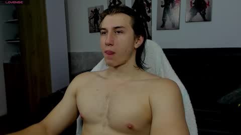 Snapshot of kent_rushell chatting on December 2025 04:27:01 PM kent_rushell online show from December 2025 04:27:01 PM