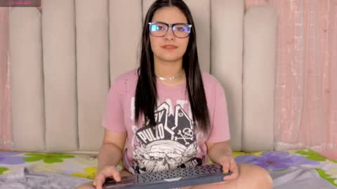 Snapshot of keny_williams chatting on May 2026 04:07:02 AM Keny online show from May 2026 04:07:02 AM