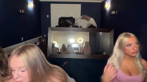 Snapshot of kenziesmithh chatting on October 2025 06:27:01 PM kenziesmithh online show from October 2025 06:27:01 PM