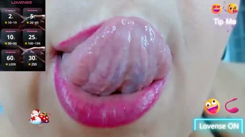 Snapshot of kerly_doll chatting on February 2025 05:05:02 PM K E R L Y online show from February 2025 05:05:02 PM