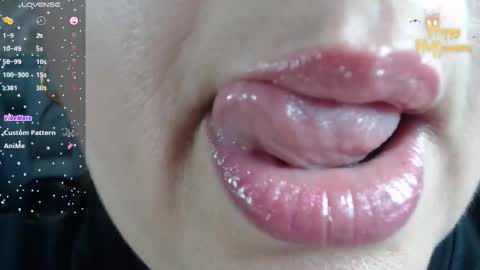 Snapshot of kerly_doll chatting on October 2025 01:18:02 PM K E R L Y online show from October 2025 01:18:02 PM