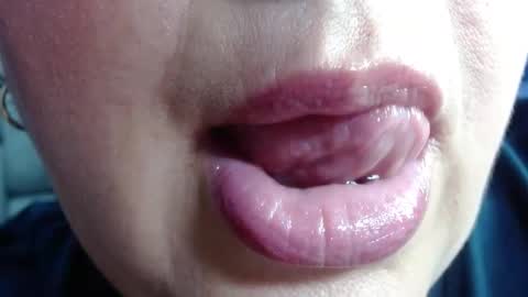 Snapshot of kerly_doll chatting on November 2025 07:03:02 PM K E R L Y online show from November 2025 07:03:02 PM