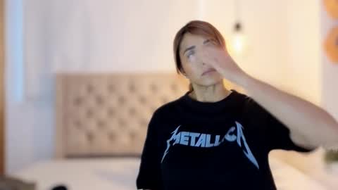 Kery Hillson online show from February 2026 12:01:01 PM