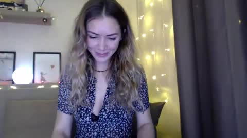 kessiecage online show from December 2024 08:14:02 PM