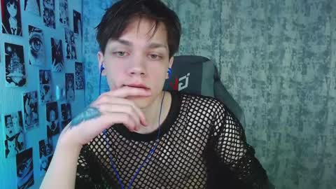 Kevin online show from October 2025 04:34:01 AM