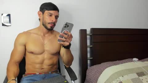 kevin_malone22 online show from November 2025 01:49:01 AM