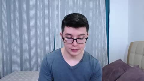 Kevin online show from November 2025 07:15:01 PM