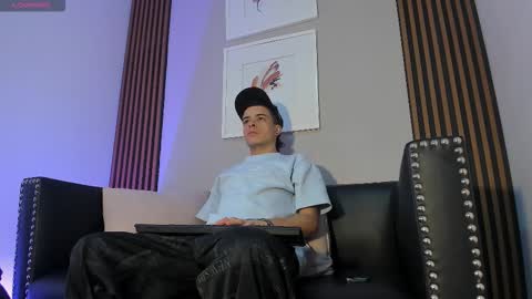 Sexy  Hot Kevin online show from November 2025 12:16:02 PM