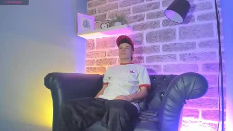 Sexy  Hot Kevin online show from November 2025 09:42:02 PM