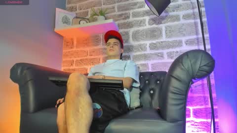 Sexy  Hot Kevin online show from December 2025 05:05:01 AM