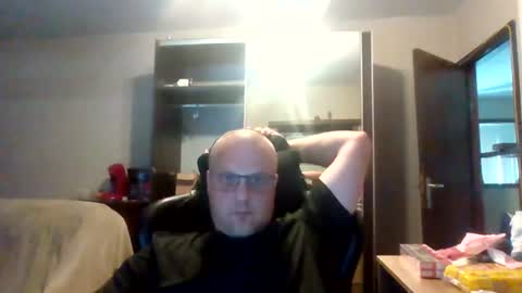 kevintje031987 online show from August 2026 12:43:02 PM
