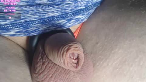 Snapshot of kevintyler69 chatting on October 2025 04:43:01 AM Kevin online show from October 2025 04:43:01 AM