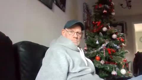 Snapshot of kevlooking4sez chatting on December 2024 02:37:02 PM kevlooking4sez online show from December 2024 02:37:02 PM