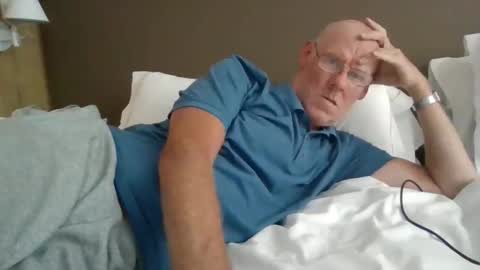 Snapshot of kevlooking4sez chatting on October 2025 03:58:01 PM kevlooking4sez online show from October 2025 03:58:01 PM