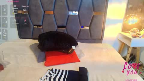 Snapshot of keyla_brunette_ chatting on May 2026 01:02:04 AM KEYLA BRUNETTE online show from May 2026 01:02:04 AM