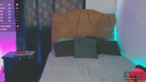 Snapshot of keyla_roberts_ chatting on May 2026 07:56:02 PM Adhara. Help me reach 100 likes online show from May 2026 07:56:02 PM
