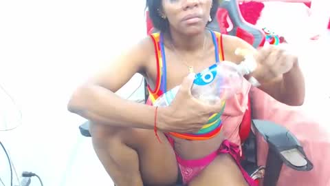 Snapshot of keyra_dainty chatting on January 2025 10:53:02 AM Sandy Saenz online show from January 2025 10:53:02 AM