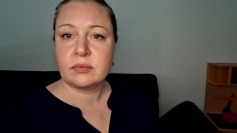 khaleesi0890 online show from November 2025 08:35:01 AM