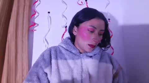 Snapshot of khaleesi_j chatting on February 2025 11:15:01 PM khaleesi_j online show from February 2025 11:15:01 PM