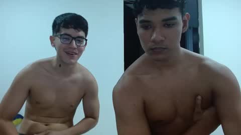 Snapshot of khan_nn chatting on November 2025 01:20:02 AM Khan Belic online show from November 2025 01:20:02 AM