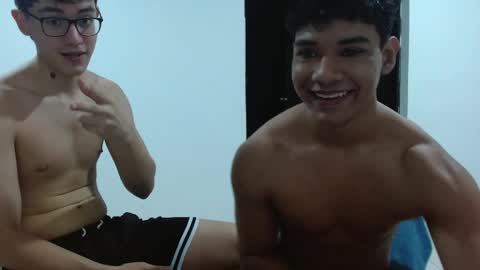 Snapshot of khan_nn chatting on December 2025 11:35:01 PM Khan Belic online show from December 2025 11:35:01 PM