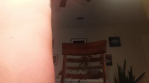 Khloe online show from November 2025 12:33:01 AM