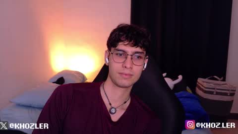 khozler_ online show from December 2025 03:02:01 AM