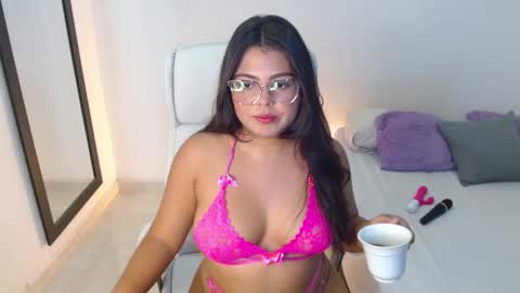 Snapshot of kiara2022 chatting on January 2025 11:17:02 PM Kiara Evans online show from January 2025 11:17:02 PM