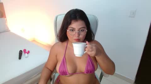 Snapshot of kiara2022 chatting on September 2025 12:33:02 AM Kiara Evans online show from September 2025 12:33:02 AM