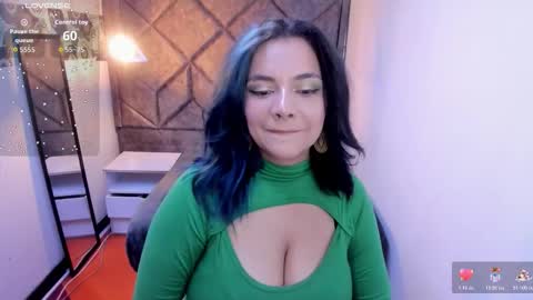 kiara Cruz online show from October 2025 08:43:02 PM